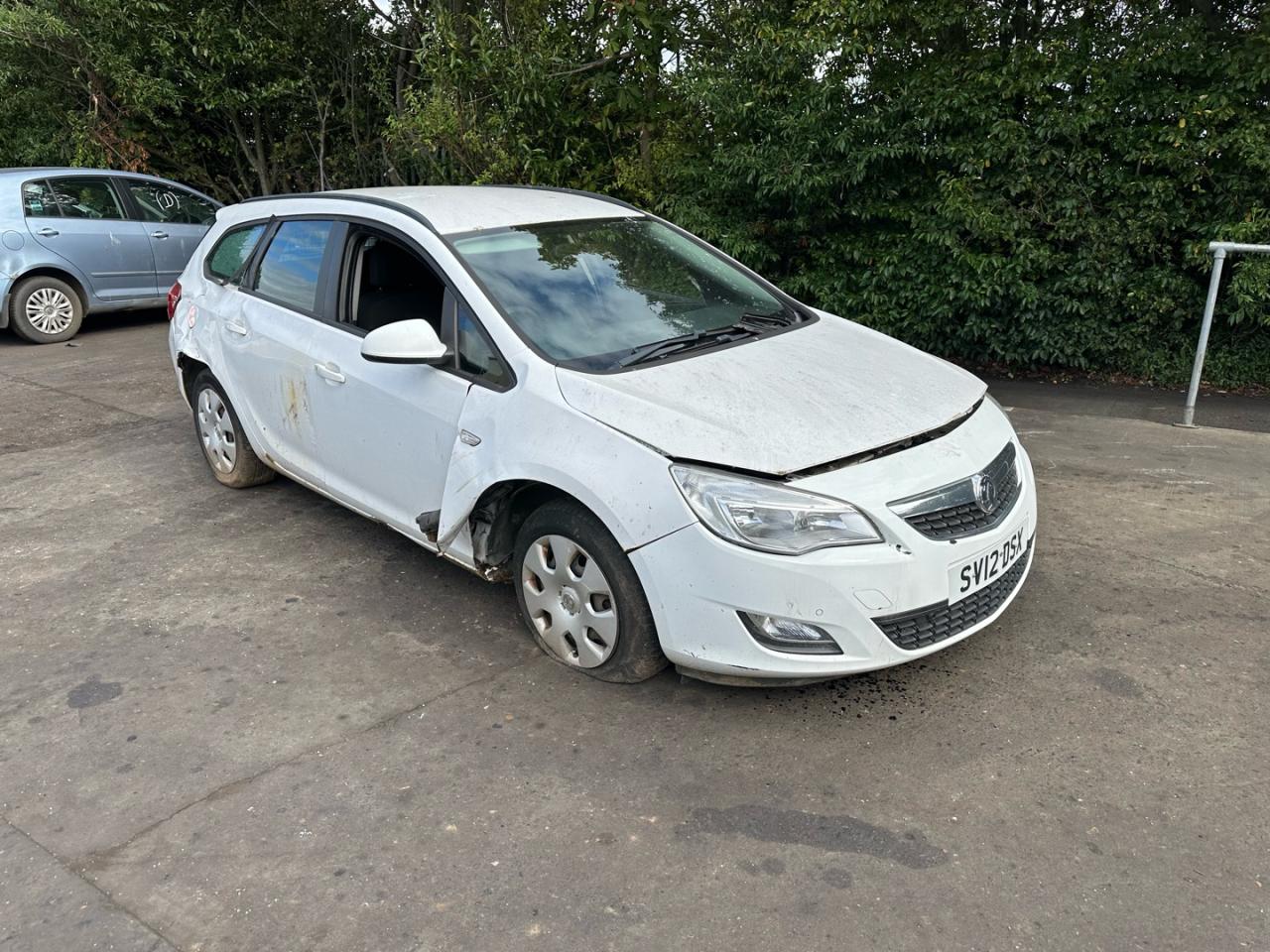 Opel Astra J 2012