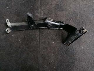 крепление ( кронштейн ) крыла Audi A4 B8/8K 2008, 1.8 л., бензин, 8K0821135B