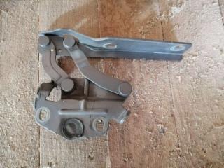 петля капота левая Volkswagen Passat B7 2012, 2.0 л., дизель, 3AA823301