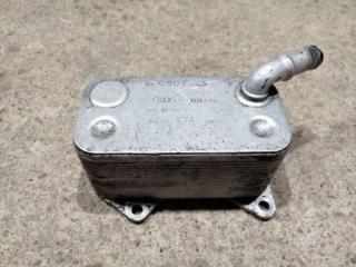 теплообменник масляного фильтра Audi A3 8P [рестайлинг] 2007, 06D117021C