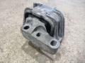 подушка крепления двигателя Volkswagen Passat B6 2008, 2.0 л., дизель, 1K0199262P - фото №2