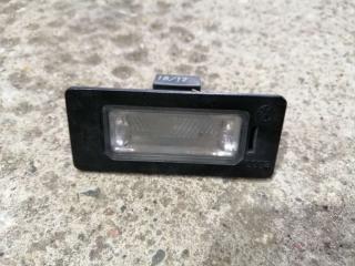 подсветка номера Skoda Superb 2 поколение 2012, 2.0 л., дизель, 8T0943021