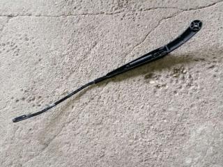 щеткодержатель (поводок стеклоочистителя, дворник) Volkswagen Transporter T5 2008, 7H1955409C