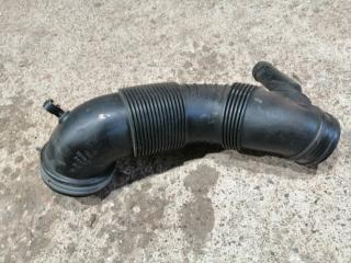 патрубок воздушного фильтра Volkswagen Tiguan 1 поколение 2008, 2.0 л., дизель, 5N0129654