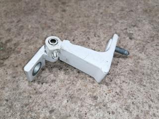 петля двери Audi A4 B9 2016, 1.4 л., бензин, 8W5831404A