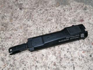 Антенна системы комфортного доступа Audi A4 B9 2016, 1.4 л., бензин, 8W0927754