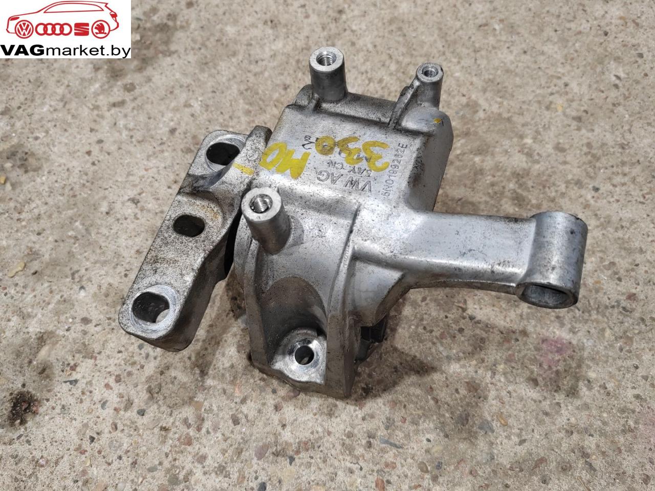 подушка крепления двигателя Volkswagen Tiguan 1 поколение 2008, 2.0 л., дизель, 5N0199262E - фото №1