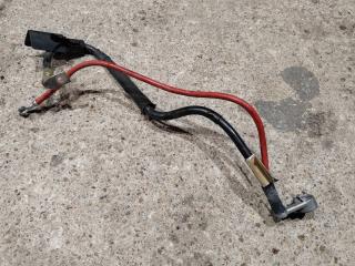 плюсовой провод аккумулятора Volkswagen Tiguan 1 поколение 2011, 2.0 л., дизель, 5N0971228E