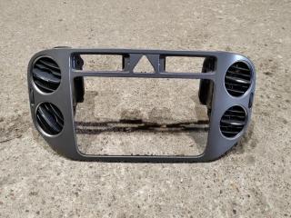 дефлектор обдува салона Volkswagen Tiguan 1 поколение 2011, 2.0 л., дизель, 5N0858069A
