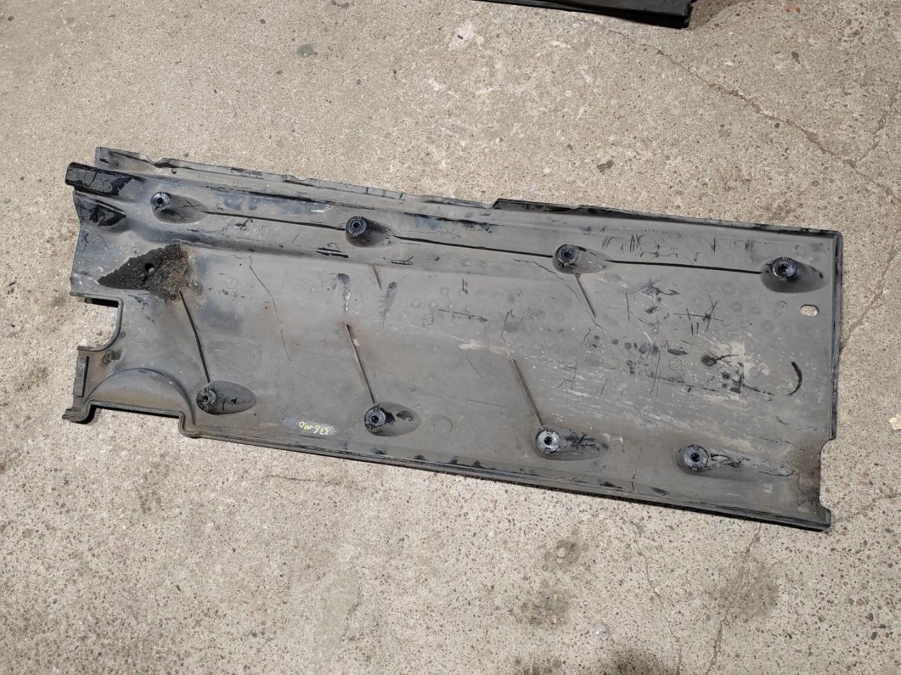 защита днища Volkswagen Tiguan 1 поколение 2011, 2.0 л., дизель, 5N0825201B - фото №1