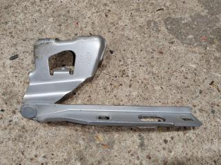 петля капота правая Audi A4 B8/8K 2009, 2.7 л., дизель, 8K0823302B