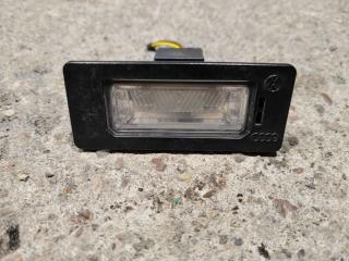 подсветка номера Audi A4 B8/8K 2009, 2.7 л., дизель, 8T0943021