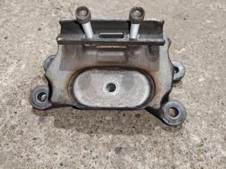 кронштейн КПП Audi A4 B8/8K 2009, 2.7 л., дизель, 8K0399115T