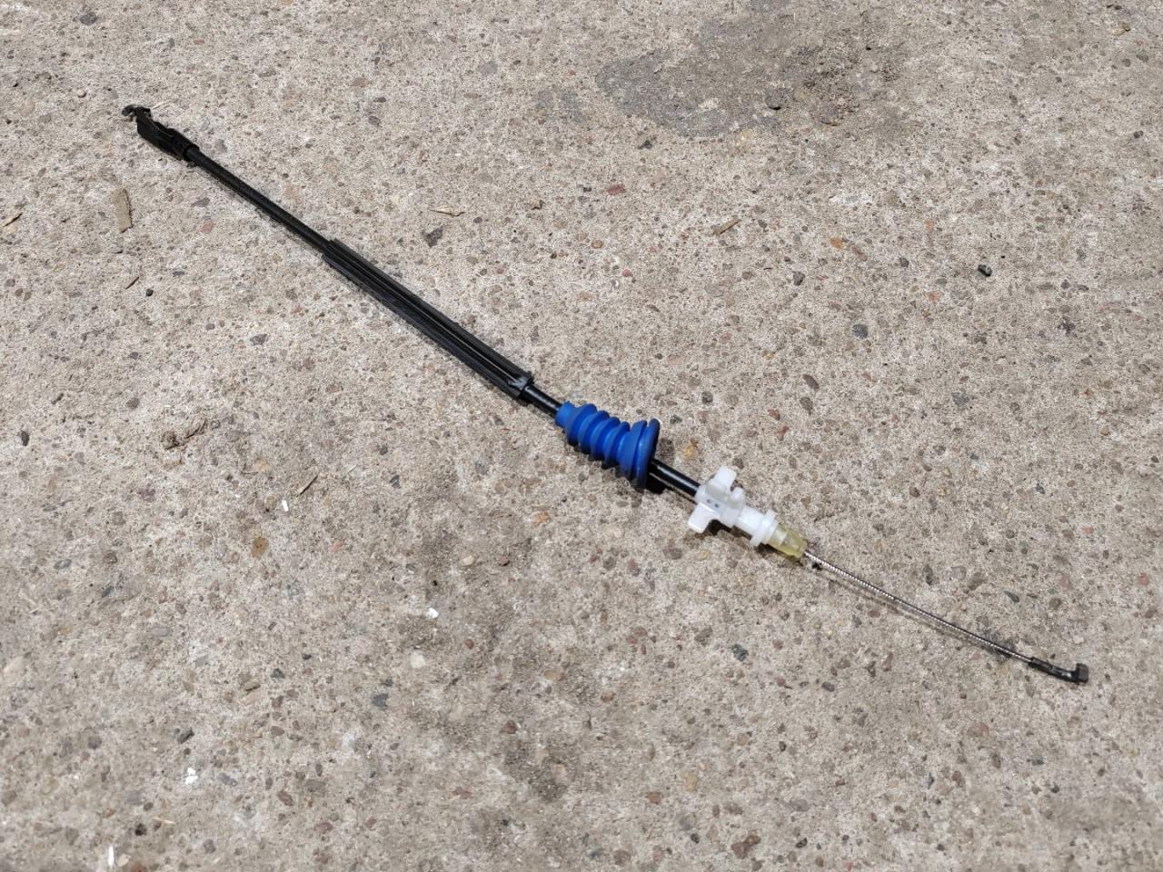 Трос двери задней Volkswagen Tiguan 1 поколение 2008, 2.0 л., дизель, 5N0839085 - фото №1