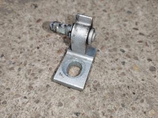 петля двери Volkswagen Tiguan 1 поколение 2008, 2.0 л., дизель, 5N0831402