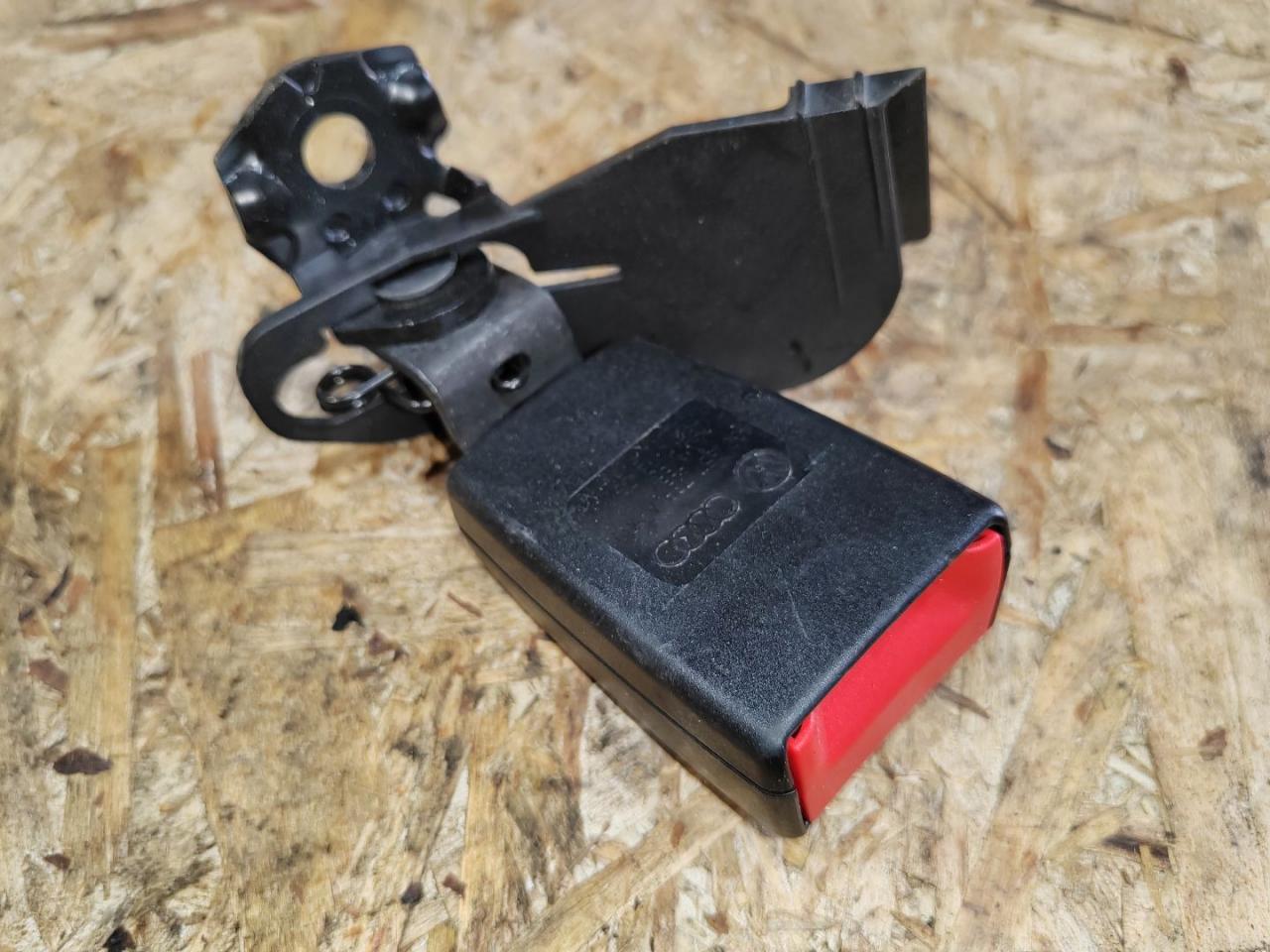 замок ремня безопасности Audi A6 4G/C7 2013, 3.0 л., TFSI, 4G8857739A - фото №1