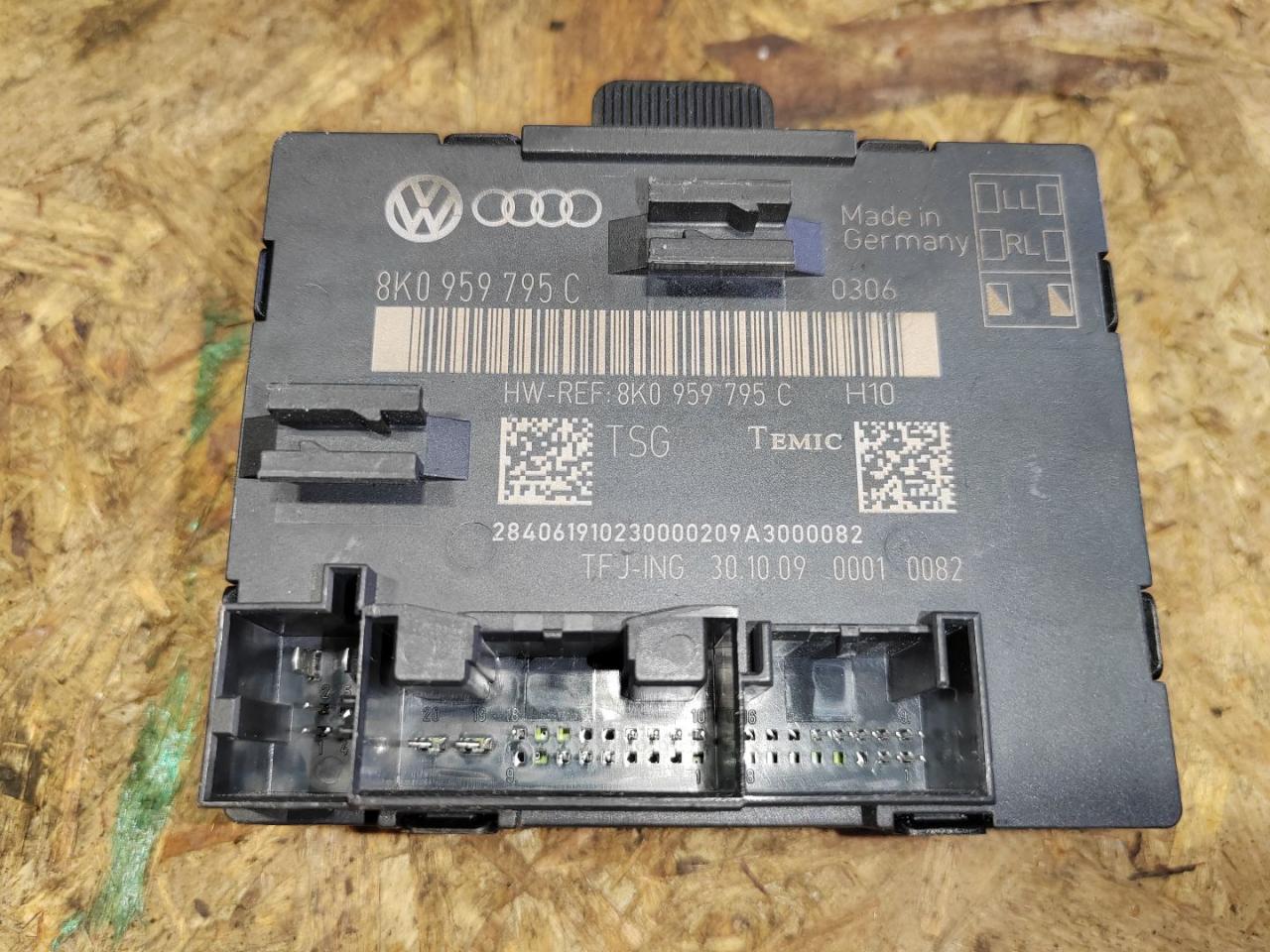 модуль управления двери Audi Q5 8R 2010, 3.2 л., бензин, 8K0959795C - фото №1