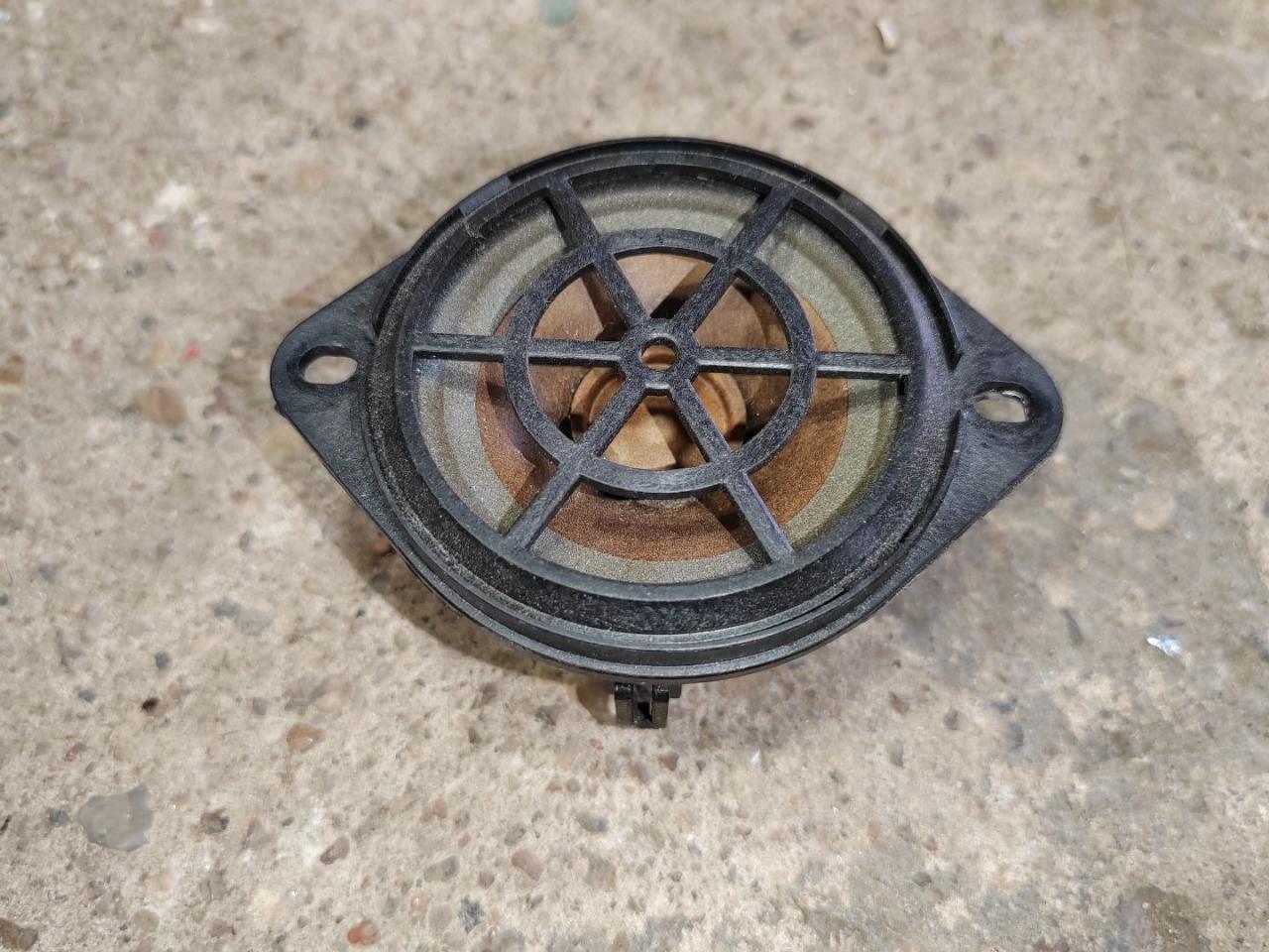 динамик двери Audi Q5 8R 2010, 3.2 л., бензин, 8R0035397 - фото №1