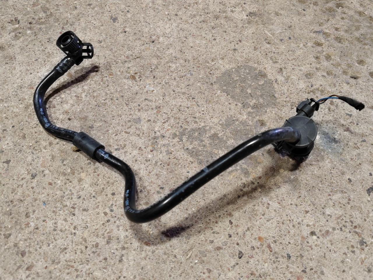 трубка вакуумная Volkswagen Tiguan 2 поколение 2018, 2.0 л., TFSI, 5QN612041D - фото №1