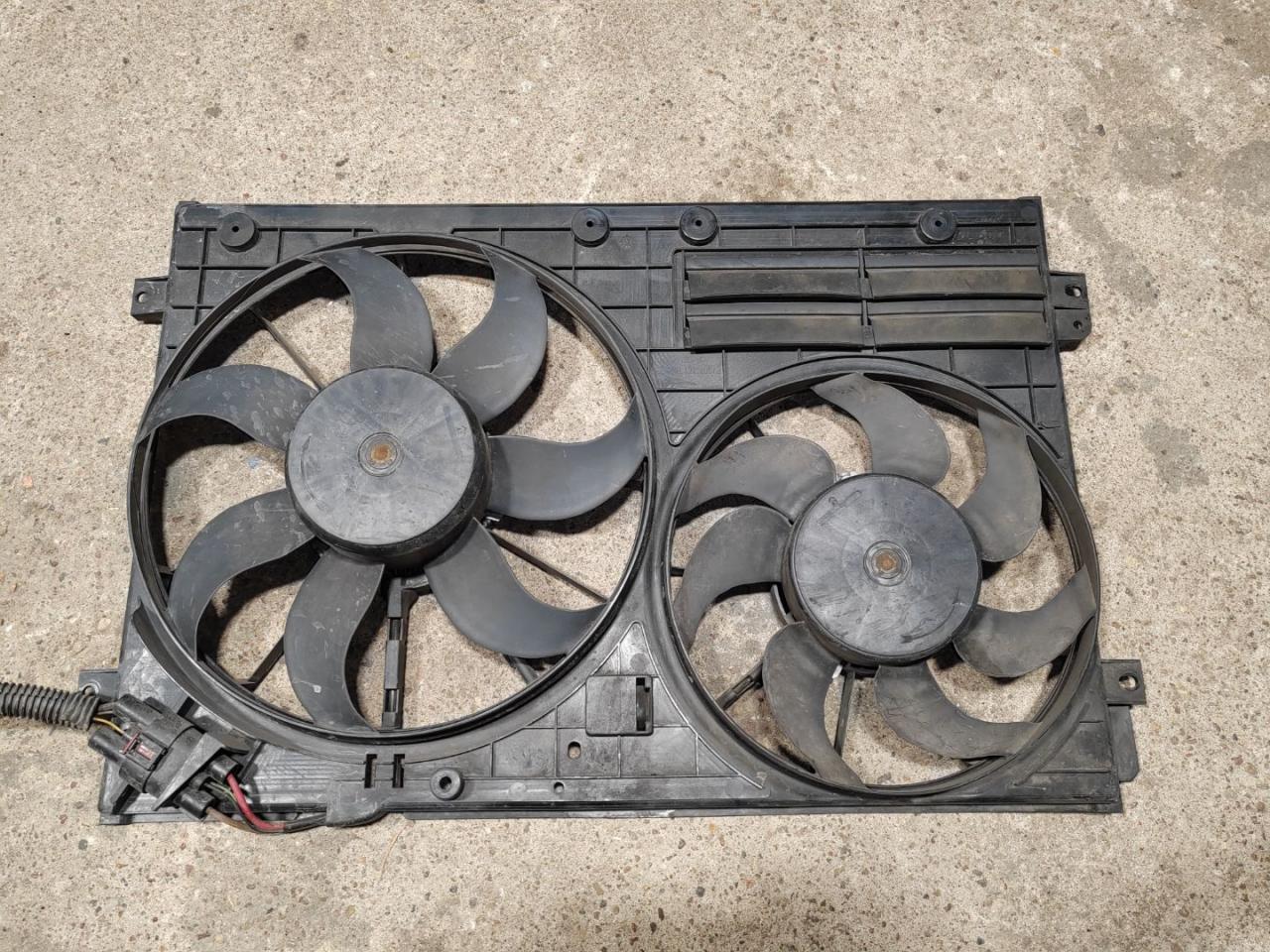 диффузор вентилятора Skoda Superb 2 поколение 2012, 2.0 л., дизель, 1K0121205AJ - фото №1