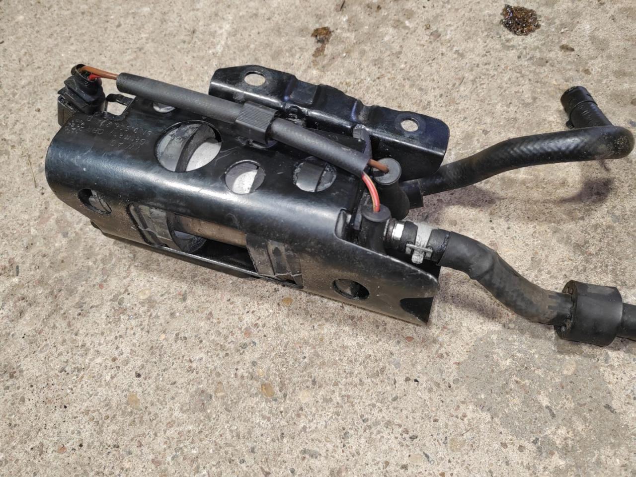 топливный насос (магистральный) Skoda Superb 2 поколение 2012, 2.0 л., дизель, 5N0906129B - фото №1