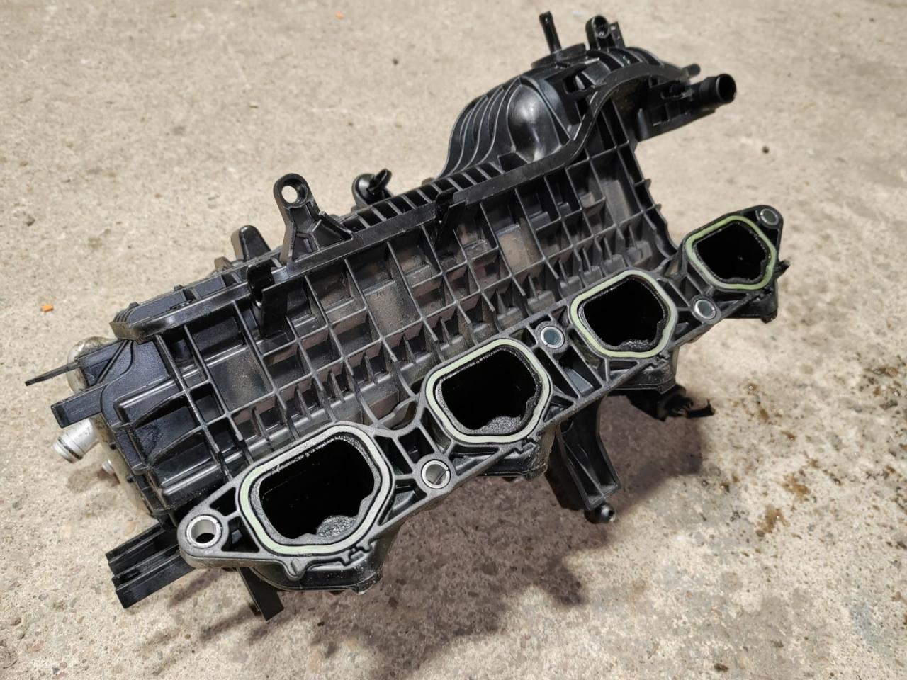 коллектор впускной Volkswagen Tiguan 2 поколение 2016, 1.4 л., бензин, 04E129709P - фото №1