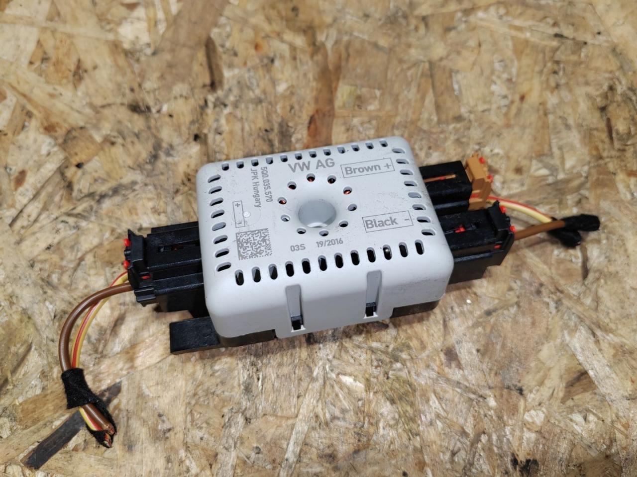 прочая запчасть Volkswagen Tiguan 2 поколение 2016, 1.4 л., бензин, 5Q0035570 - фото №1