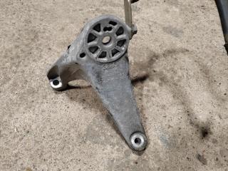 кронштейн двигателя Audi Q7 4L [рестайлинг] 2013, 3.0 л., бензин, 7L8199308F