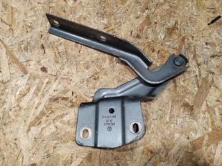 петля капота правая Volkswagen Jetta 6 поколение 2011, 1.4 л., бензин, 5C6823302