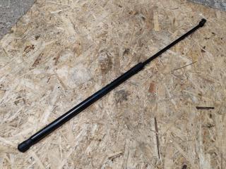 амортизатор капота Volkswagen Passat B7 2011, 2.0 л., дизель