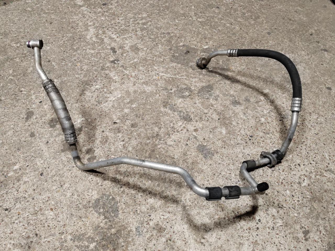 трубка кондиционера Volkswagen Passat B7 2011, 2.0 л., дизель, 3C0820743CC - фото №1