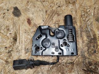 замок капота Audi A3 8V 2015, 1.8 л., бензин, седан, 8V0823509