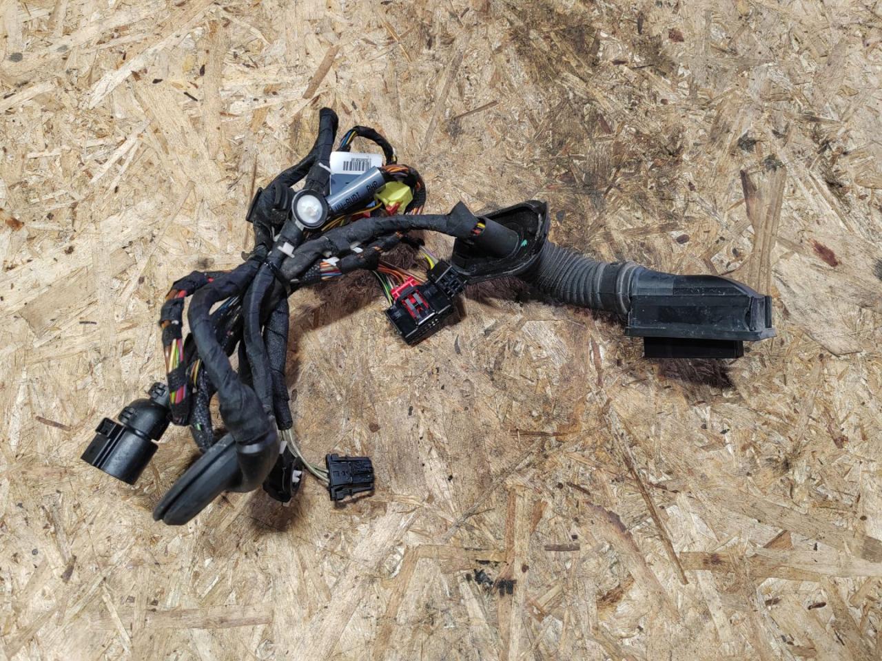 дверная проводка Audi A3 8V 2015, 1.8 л., бензин, седан, 8V4971029 - фото №1