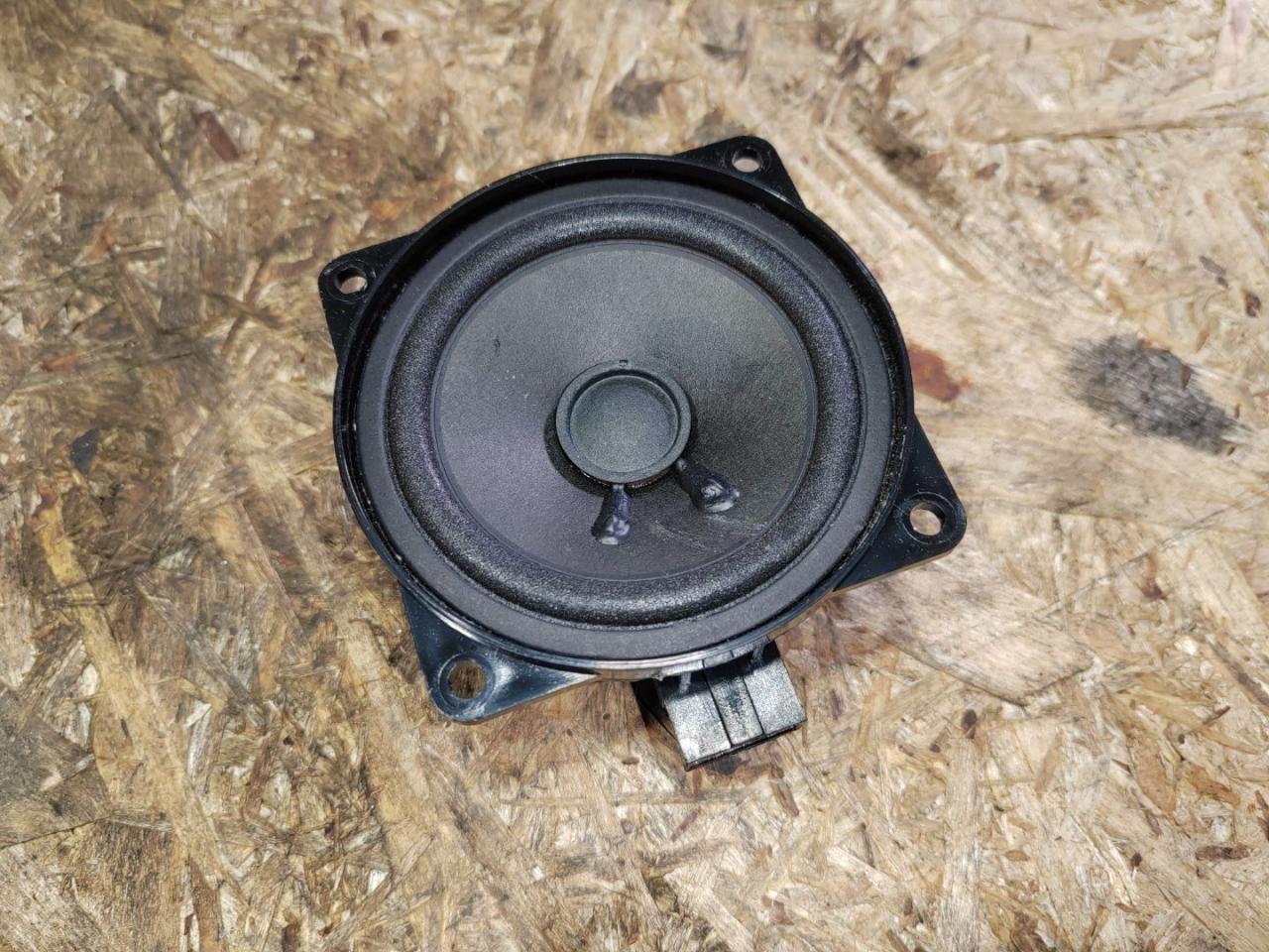 динамик двери Skoda Superb 2 поколение 2012, 2.0 л., дизель, 3T0035411K - фото №1