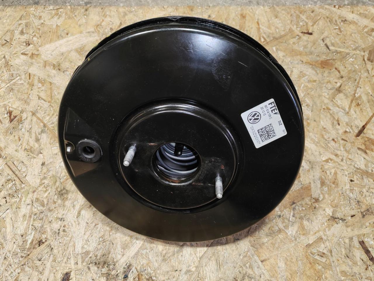 вакуумный усилитель тормозов Volkswagen Passat (USA) 1 поколение 2013, 2.5 л., бензин, 561614106B, 561614105C - фото №1