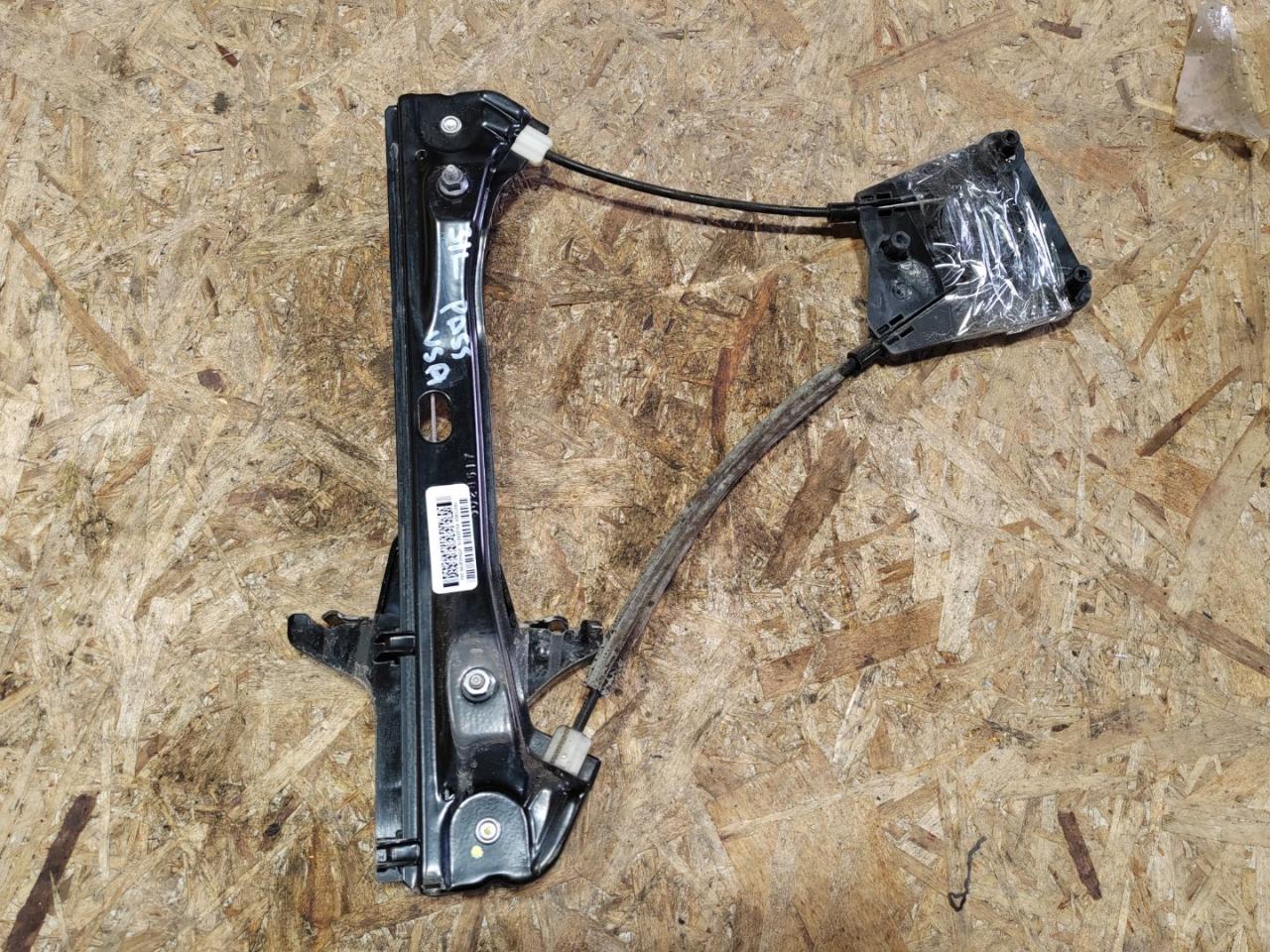 стеклоподъемник электрический задний левый Volkswagen Passat (USA) 1 поколение 2013, 2.5 л., бензин, 561839461F - фото №1