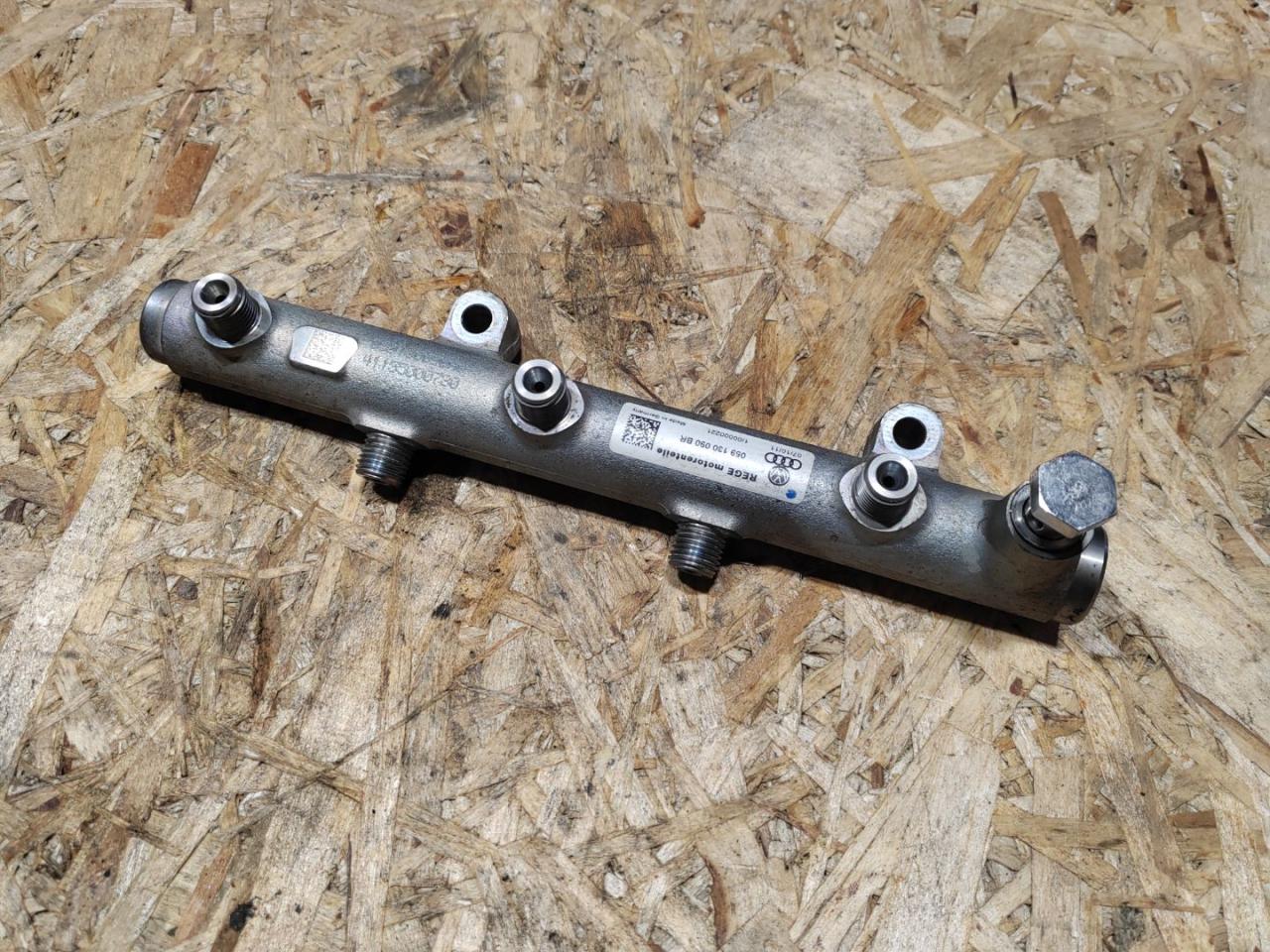 топливная рампа Volkswagen Touareg 2 поколение 2012, 3.0 л., дизель, 059130090BR - фото №1