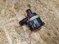 насос антифриза дополнительный Volkswagen Touareg 2 поколение 2012, 3.0 л., дизель, 059121012B - фото №3