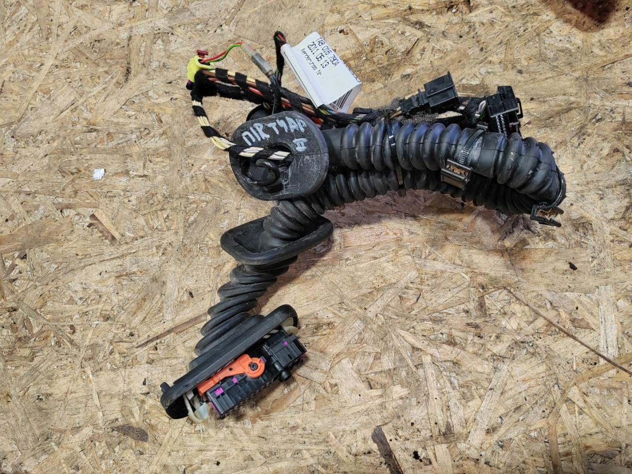 дверная проводка Volkswagen Touareg 2 поколение 2012, 3.0 л., дизель, 7P6971162EC - фото №1