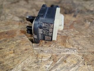 датчик удара Volkswagen Touareg 2 поколение 2012, 3.0 л., дизель, 7P0959354