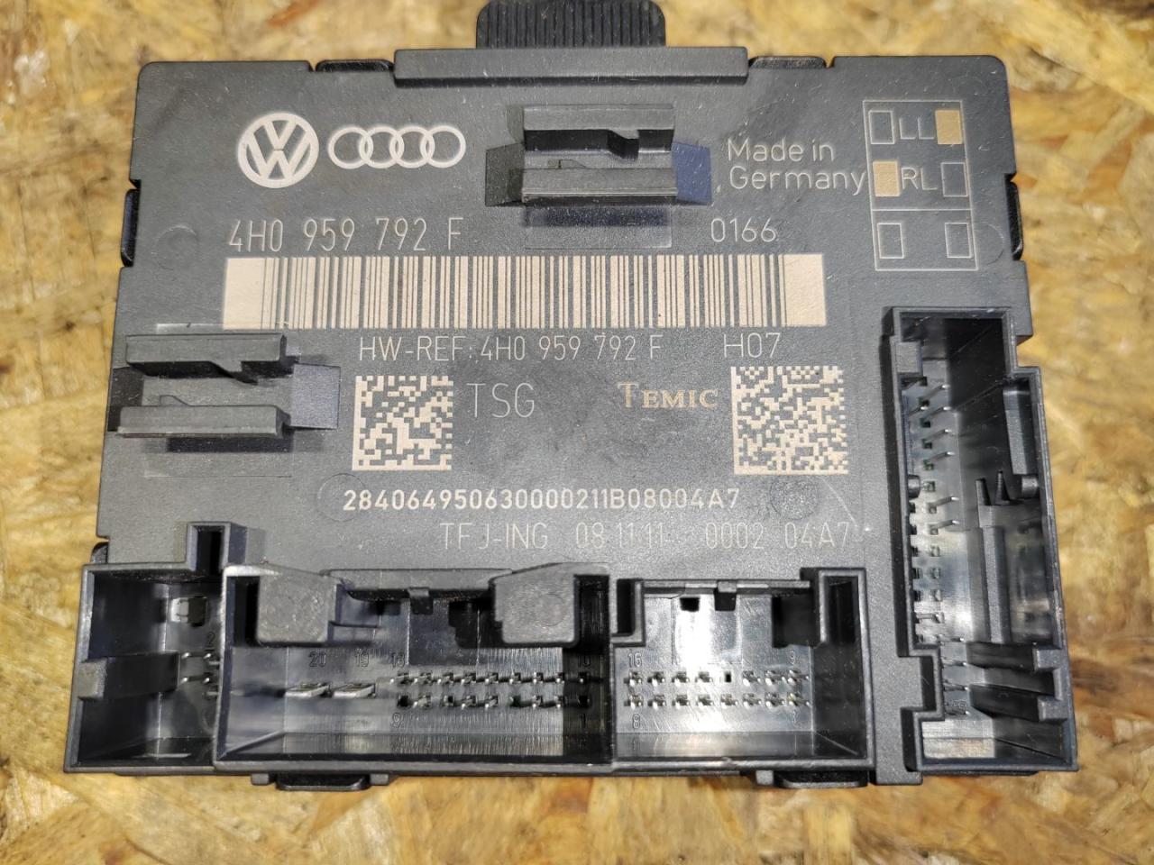 модуль управления двери Volkswagen Touareg 2 поколение 2012, 3.0 л., дизель, 4H0959792F - фото №1