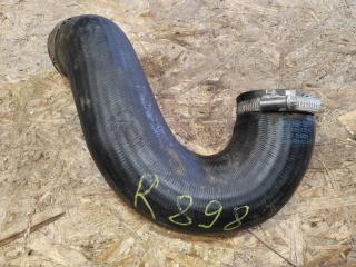 патрубок интеркулера Volkswagen Touareg 2 поколение 2012, 3.0 л., дизель, 7P0145972A