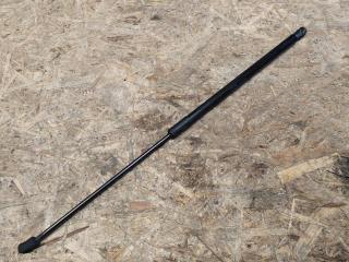 амортизатор капота Volkswagen Touareg 2 поколение 2012, 3.0 л., дизель, 7P6823359