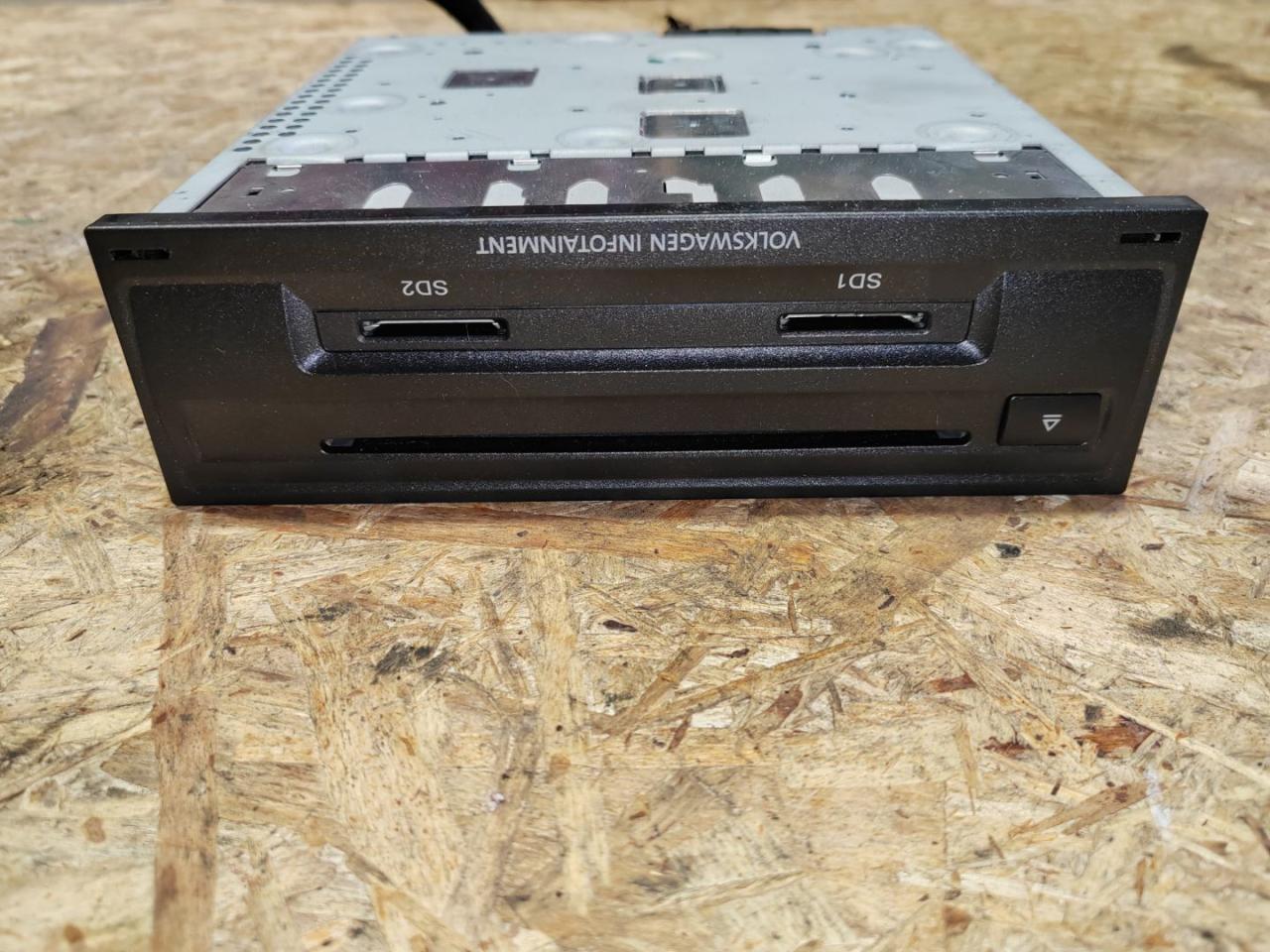 блок управления мультимедия Volkswagen Touareg 2 поколение 2012, 3.0 л., дизель, 7P6035664B - фото №1