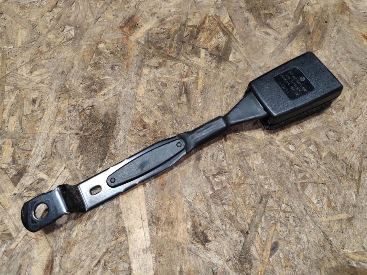 замок ремня безопасности Volkswagen Amarok 1 поколение 2H 2014, 2.0 л., дизель, 2K0857877L - фото №1