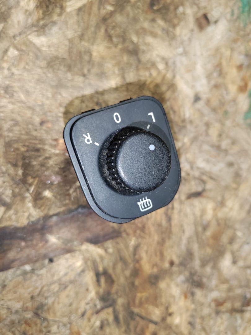 джойстик регулировки зеркал Volkswagen Amarok 1 поколение 2H 2014, 2.0 л., дизель, 2H0959565 - фото №1