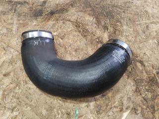 патрубок интеркулера Audi Q7 4L [рестайлинг] 2014, 3.0 л., дизель, 4L0145972A