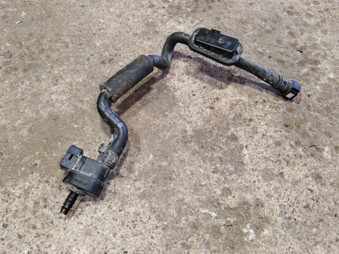 клапан вентиляции топливного бака Volkswagen Tiguan 2 поколение 2019, 2.0 л., бензин, 06H906517AF - фото №1