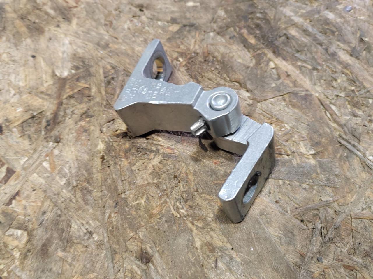 петля двери Volkswagen Amarok 1 поколение 2H 2014, 2.0 л., дизель, 5WA407621D - фото №1