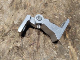 петля двери Volkswagen Amarok 1 поколение 2H 2014, 2.0 л., дизель, 5WA407621D